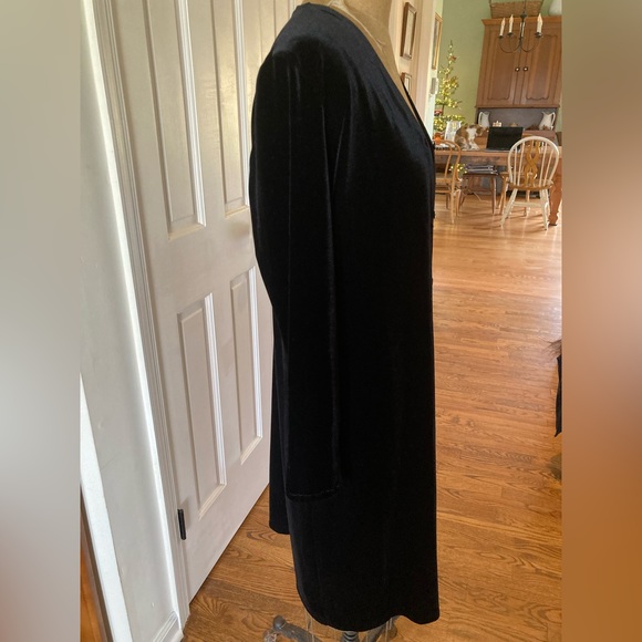 DKNY Velvet Stretch Duster Cardigan MED APPROX 41” long buttons Like new - Picture 4 of 8